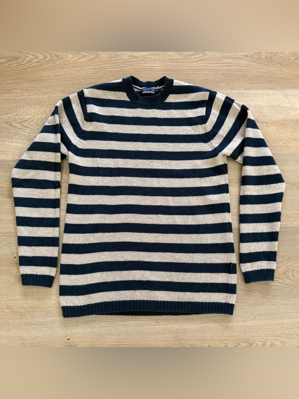 Patagonia Lambswool Striped Crewneck Sweater Mens M Blue Beige